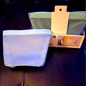2 packs of reusable sandwich bags(set of 2).